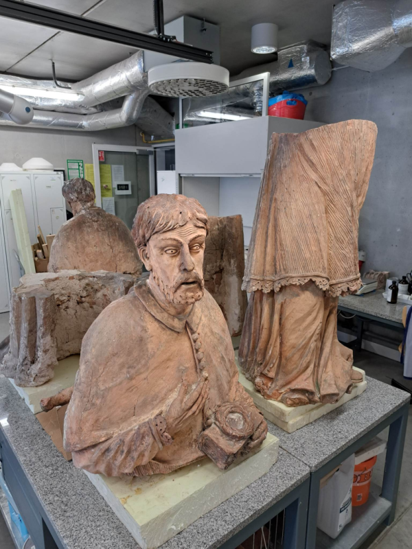 Sculptures from the Church of Sts. Saint Apostles Peter and Paul in Antokol, restoration works