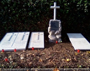 Cmentarz Sihlfeld w Zurichu, nagrobki Andrzeja Towiańskiego, jego żony Karoliny z Maxów Towiańskiej, jej siostry Anny z Maxów Guttowej i jej męża Ferdynanda Gutta oraz członków Koła Sprawy Bożej w trakcie prowadzonych prac