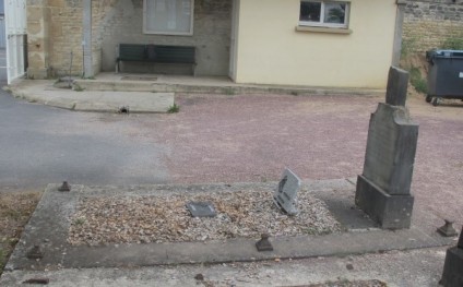 Nagrobek Adolfa i Antoniego Ferdynanda Zienkowiczów, przed rozpoczęciem prac konserwatorskich