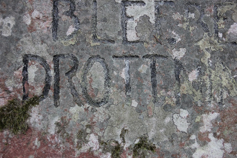 Fragment of inscription from a plaque commemorating Catherine Jagiellon before conservation work, Taxinge, 2019