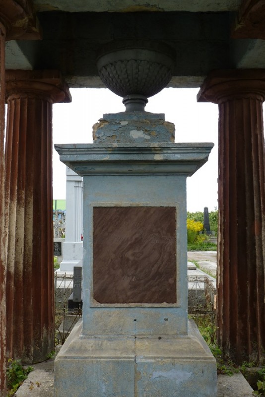 Tombstone of the Abrahamowicz family - before conservation work