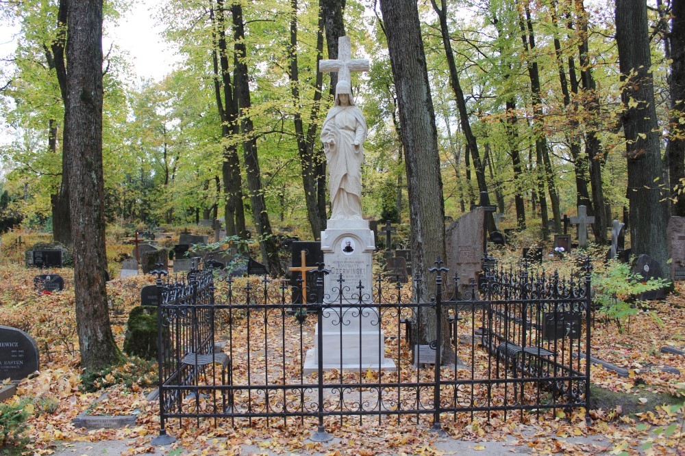Tombstone of Wanda and Konstanty Czerwiński in St. Michael's Cemetery in Riga, state after restoration works