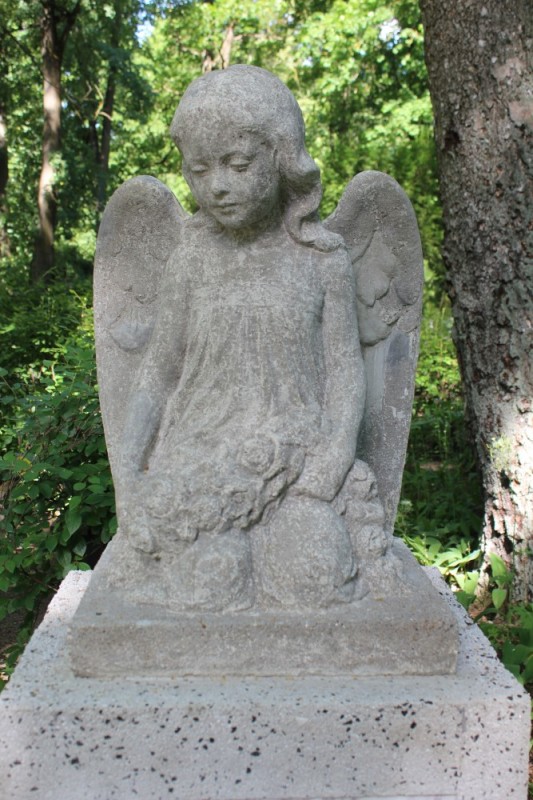 Tombstone of Władysław Czerniewski in St. Michael's Cemetery in Riga, restoration works