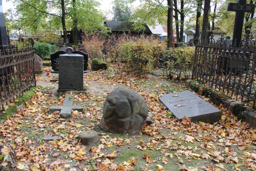 Tombstones of Ignacy Morgulc, Jozefa Trochimovich and Aleksandr Szymkiewicz in St. Michael's Cemetery in Riga, condition before restoration works