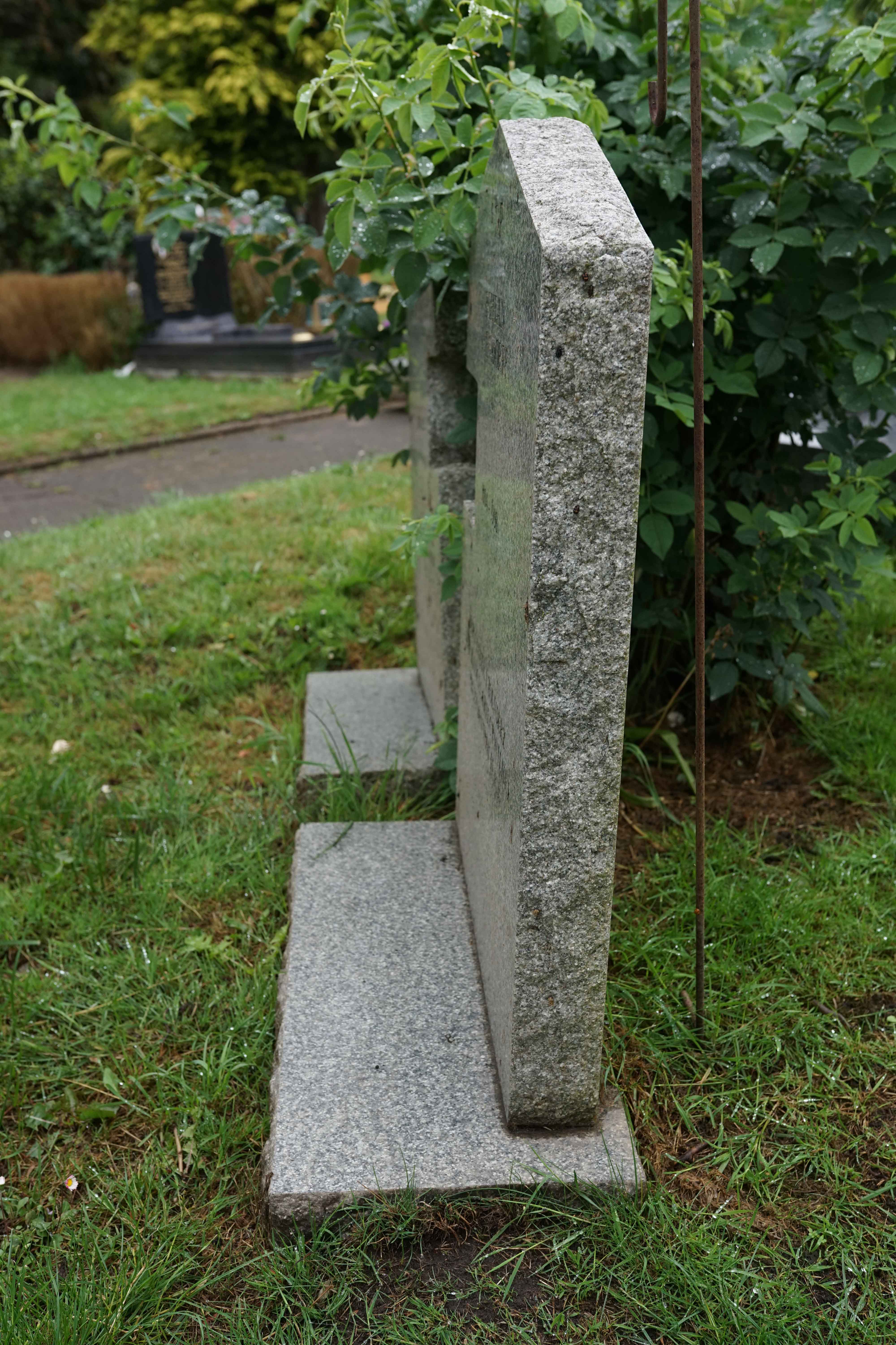Tombstone of Bohdan Wendorff, Gunnersbury Cemetery, London
