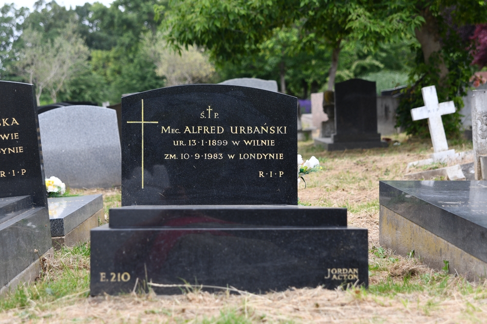 Tombstone of Alfred Urbanski, Gunnersbury Cemetery, London