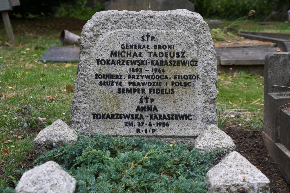Tombstone of Michał Tokarzewski-Karaszewicz, Brompton Cemetery, London