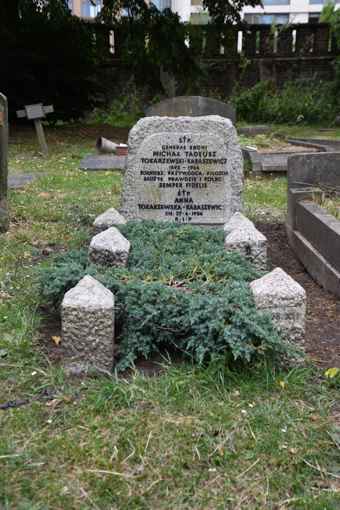 Tombstone of Michał Tokarzewski-Karaszewicz, Brompton Cemetery, London
