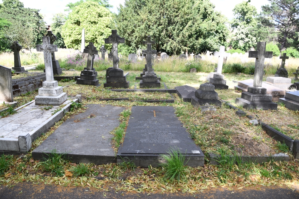 Tombstone of the Starzewski and Rościszewski families, Brompton Cemetery, London