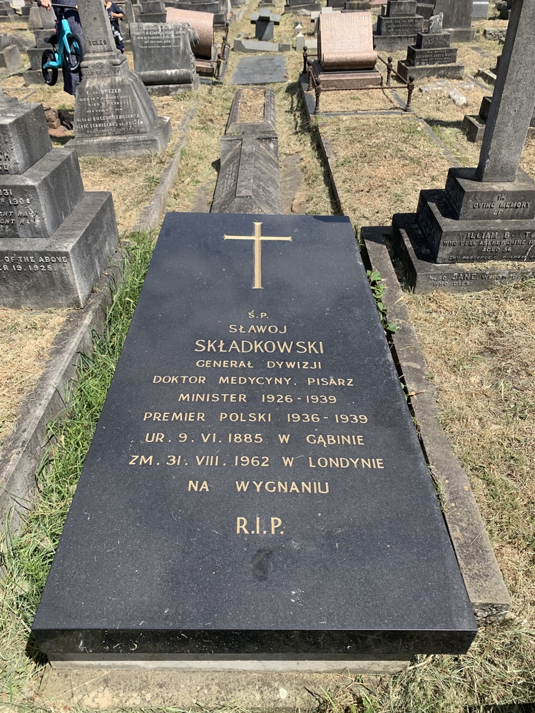 Felicjan Slawoj-Składkowski, Brompton Cemetery