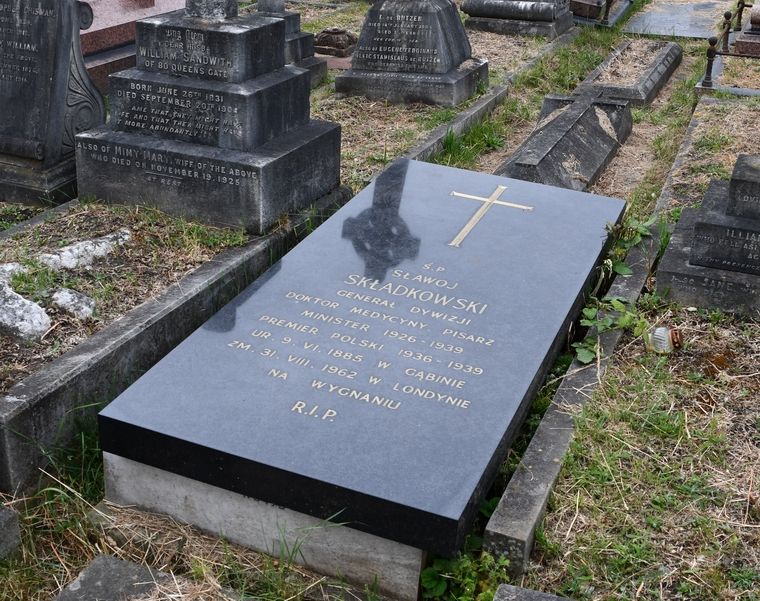 Felicjan Slawoj-Składkowski, Brompton Cemetery, London