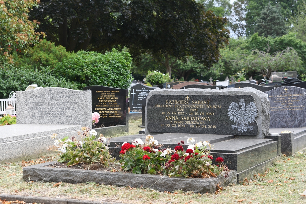 Надгробок Казимира Саббата в Лондоні