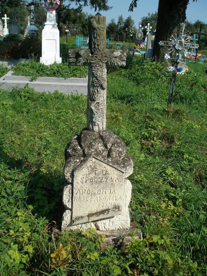 Nagrobek Apolonii Rajczakowskiej, cmentarz w Baryszu, stan z 2006
