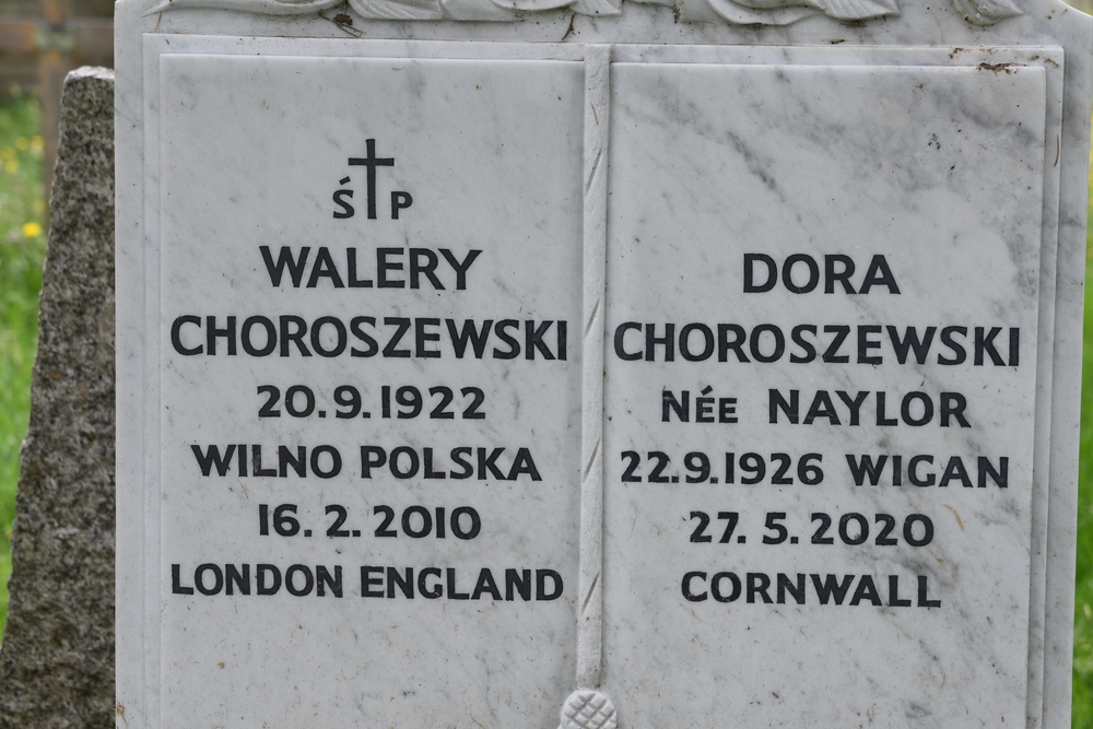 Nagrobek Dory Choroszewskiej, Heleny Choroszewskiej i Walerego Choroszewskiego, cmentarz North Sheen, Londyn (inskrypcja)