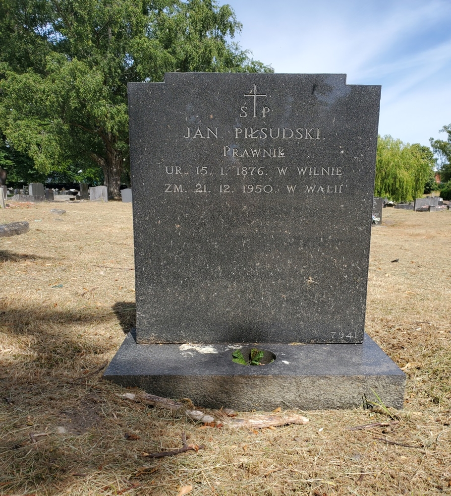 Tombstone of Jan Piłsudski, Wrexham Cemetery, UK