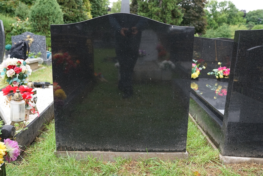 Tomas Piesakowski's gravestone, Gunnersbury Cemetery