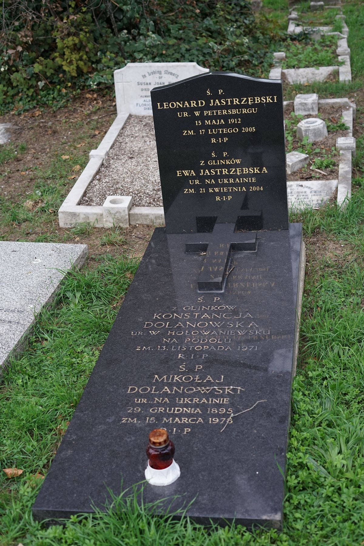 Tombstone of Konstancja Dolanowska, Mikołaj Dolanowski, Ewa Jastrzębska, Leonard Jastrzębski