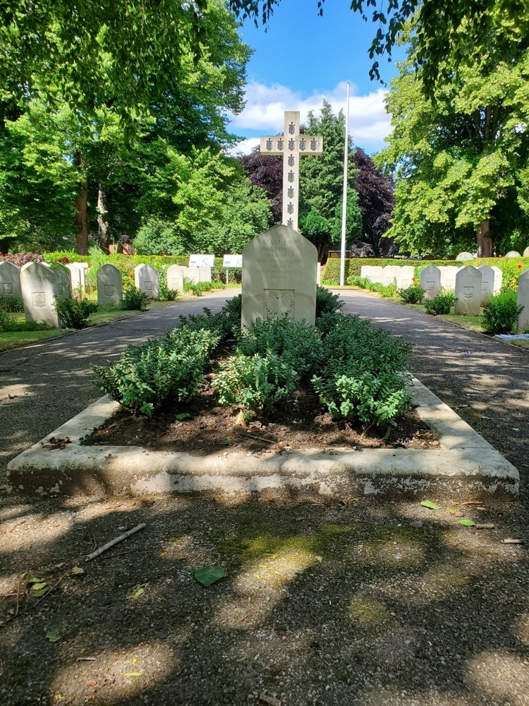 Tombstone of Stanisław Ostrowski, Polish Airmen Cemetery, Newark-upon-Trent