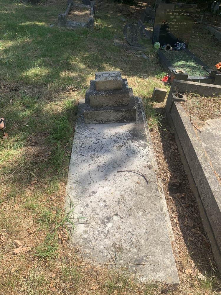 Tombstone of Anna and Karol Niezabytowski, Beckenham Cemetery, London