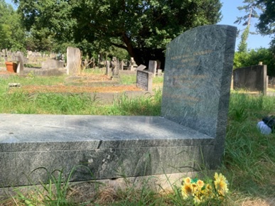 Tombstone of Józef, Stefania and Wincentyna Poniatowski