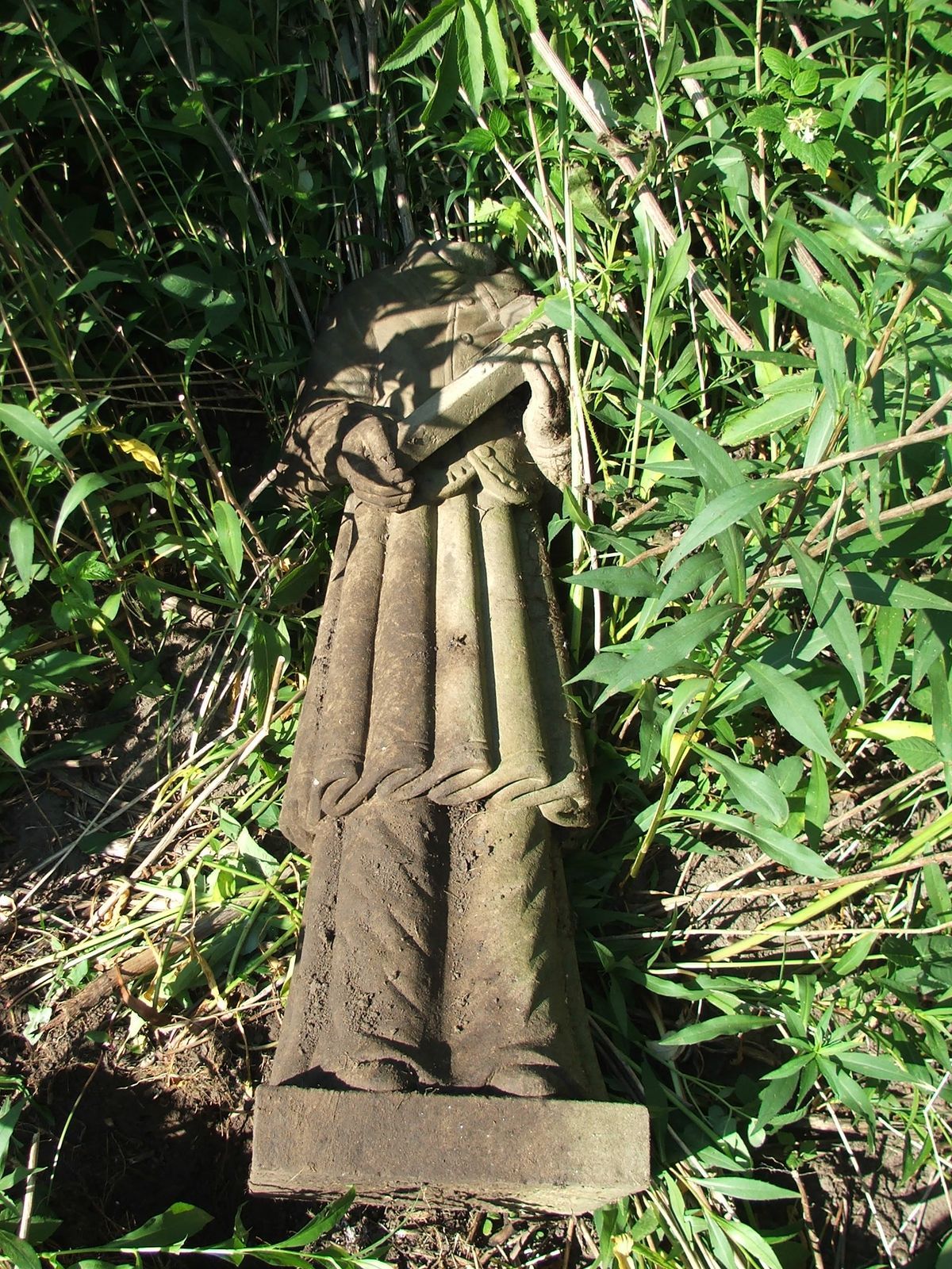 Statue from the gravestone of Jan Buczkowski, Kozówka cemetery