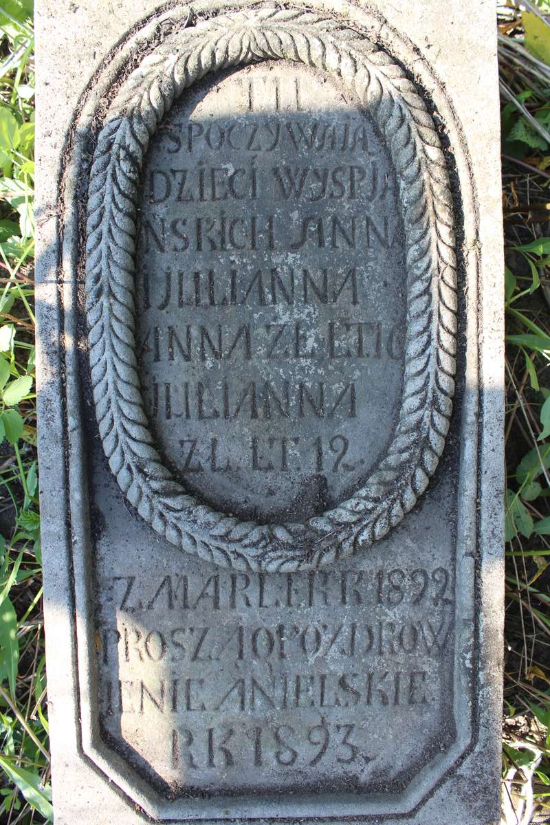 Inscription from the tombstone of Anna and Julianna Wyspianski, Kozowka cemetery