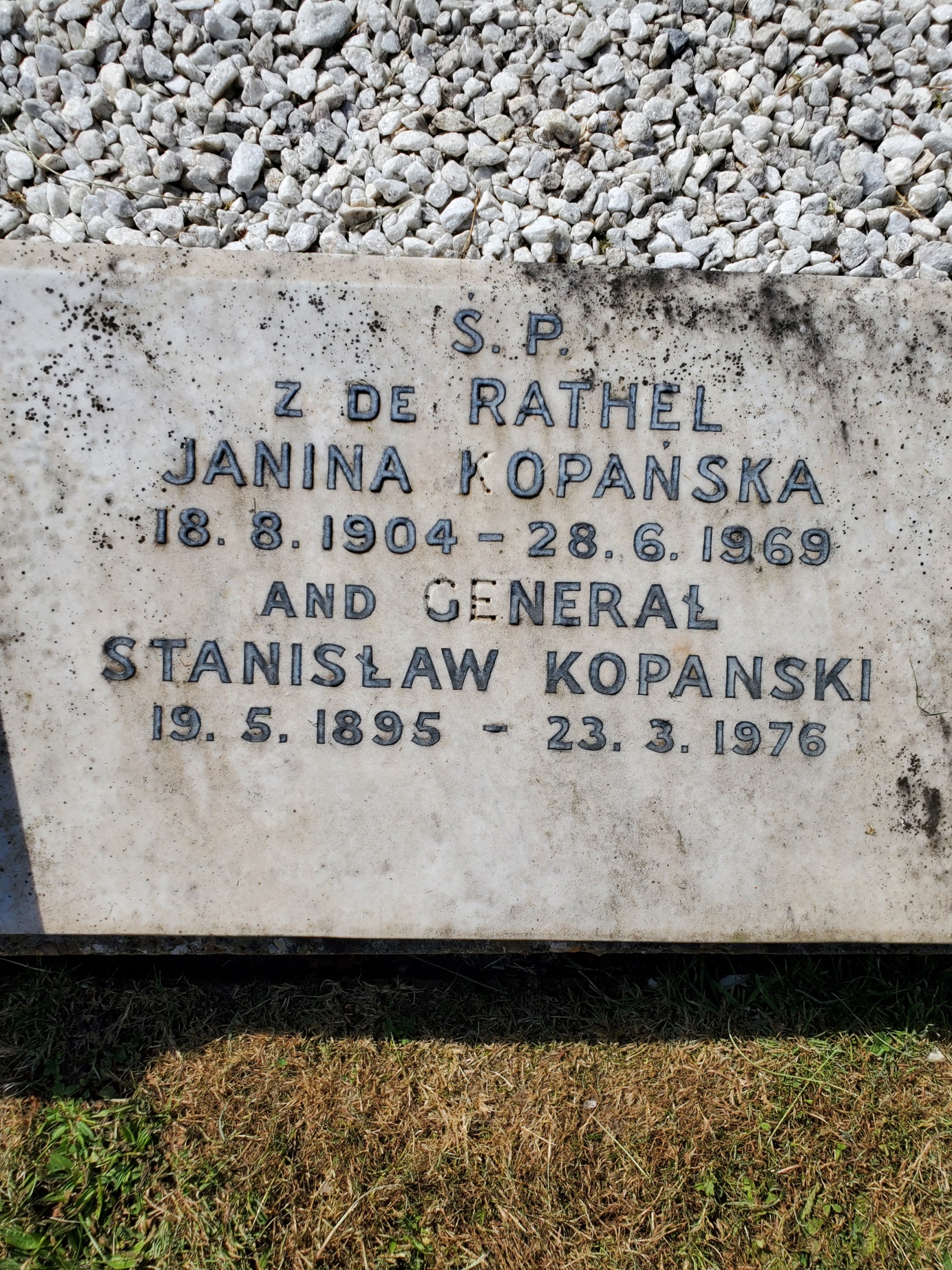 Inskrypcja z nagrobka Stanisława Kopańskiego i Janiny Kopańskiej, cmentarz Northwood, Londyn
