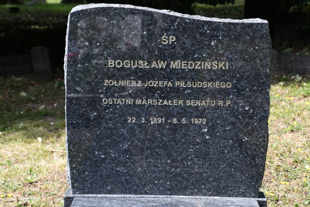 Nagrobek Bogusława Miedzińskiego, South Ealing Cemetery, Londyn