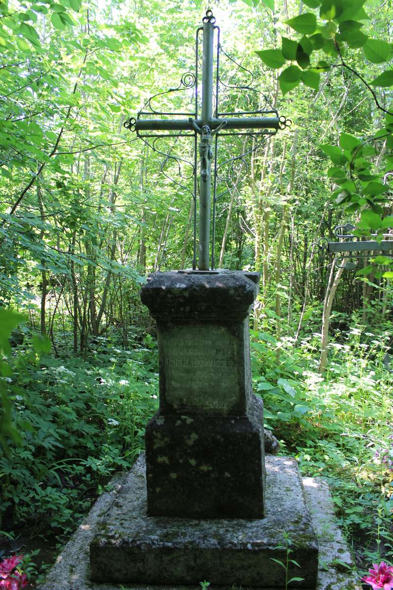 Tombstone of Franciszek and Piotr Michalowicz, Kutkowce cemetery, 2018