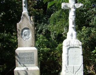 Nagrobek Anny Broszczak i Jana Broszczaka, cmentarz w Chorostkowie