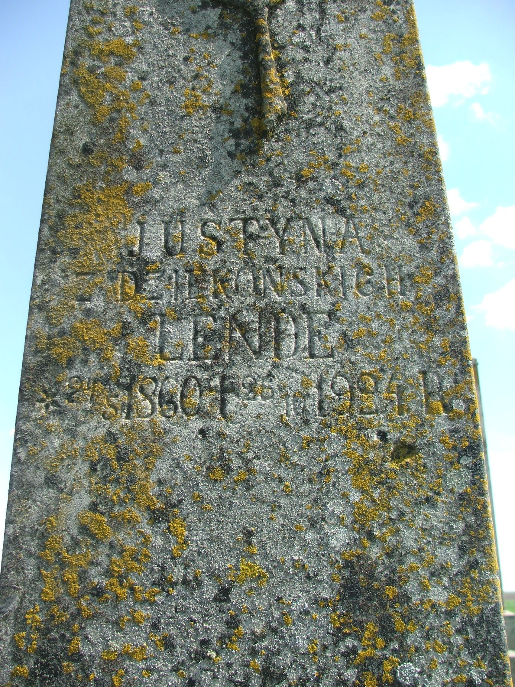 Inscription from the gravestone of Justyna Lende, cemnatrz in Białoskórka, 2018