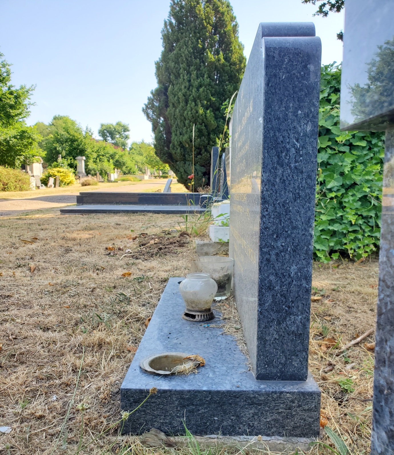 Tombstone of Stanisław Lubodziecki, Andrzej Roplewski and Janina Lubodziecka Roplewski, Hapstead Cemetery, London