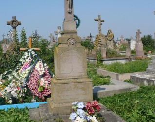 Nagrobek Łukasza Solskiego, cmentarz w Chorostkowie