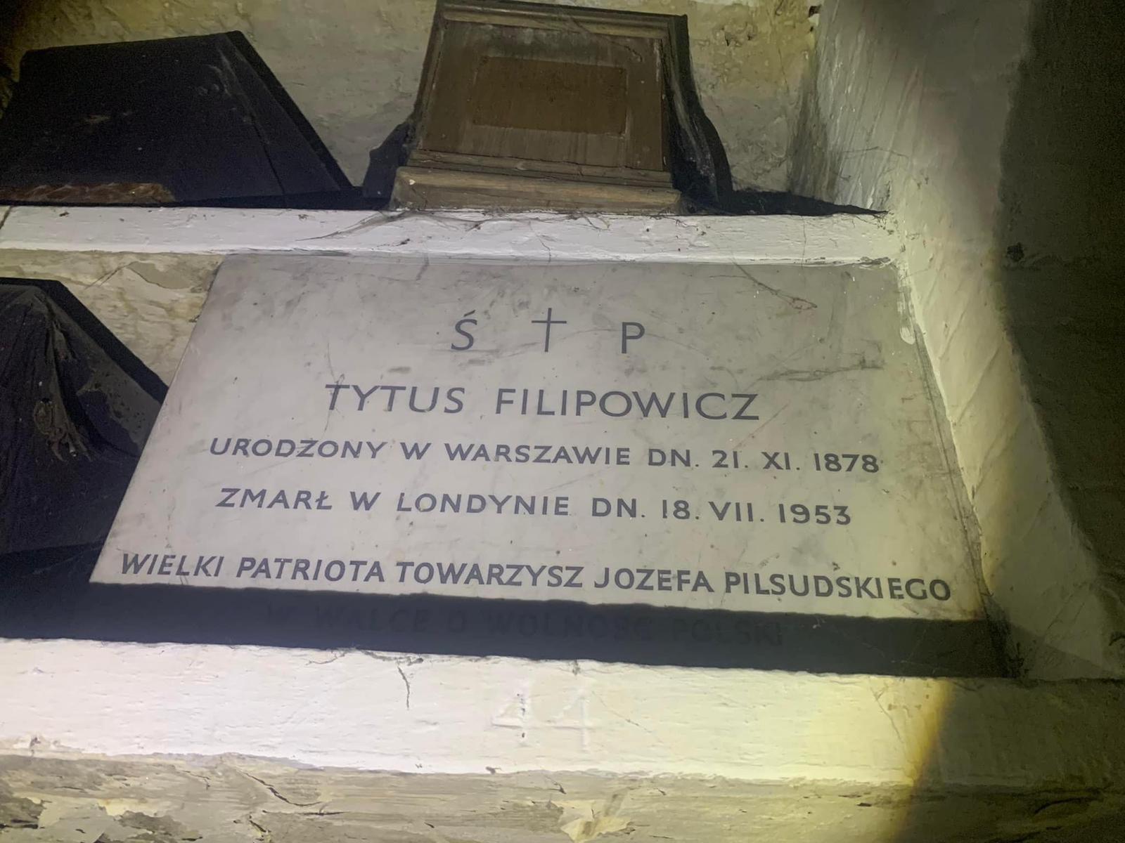 Tombstone of Titus Filipowicz, St Mary'c Catholic Cementery, London