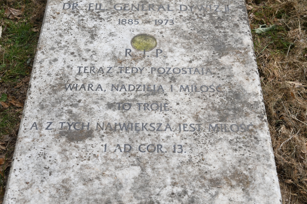 Tombstone of Marian Kukiel and Stanisława Kukielowa in London