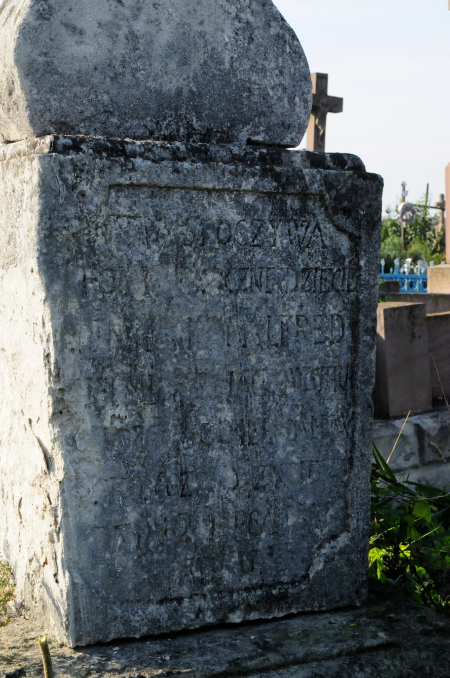 Tombstone of N.N., Chorostkovo cemetery