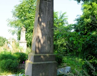 Nagrobek Adalberta Gawlikowskiego, cmentarz w Chorostkowie