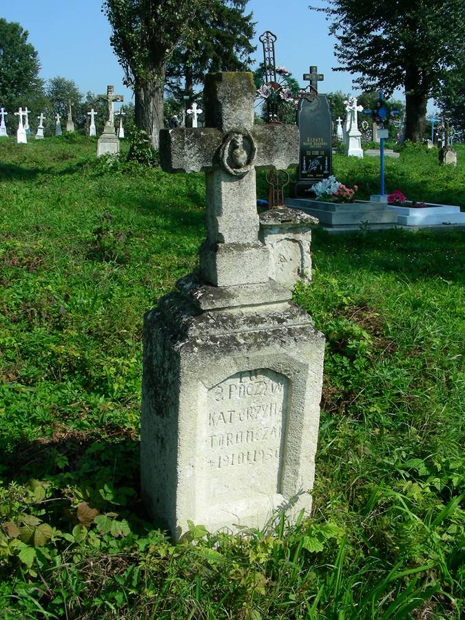 Nagrobek Katarzyny Torończak, cmentarz w Baryszu, stan z 2006