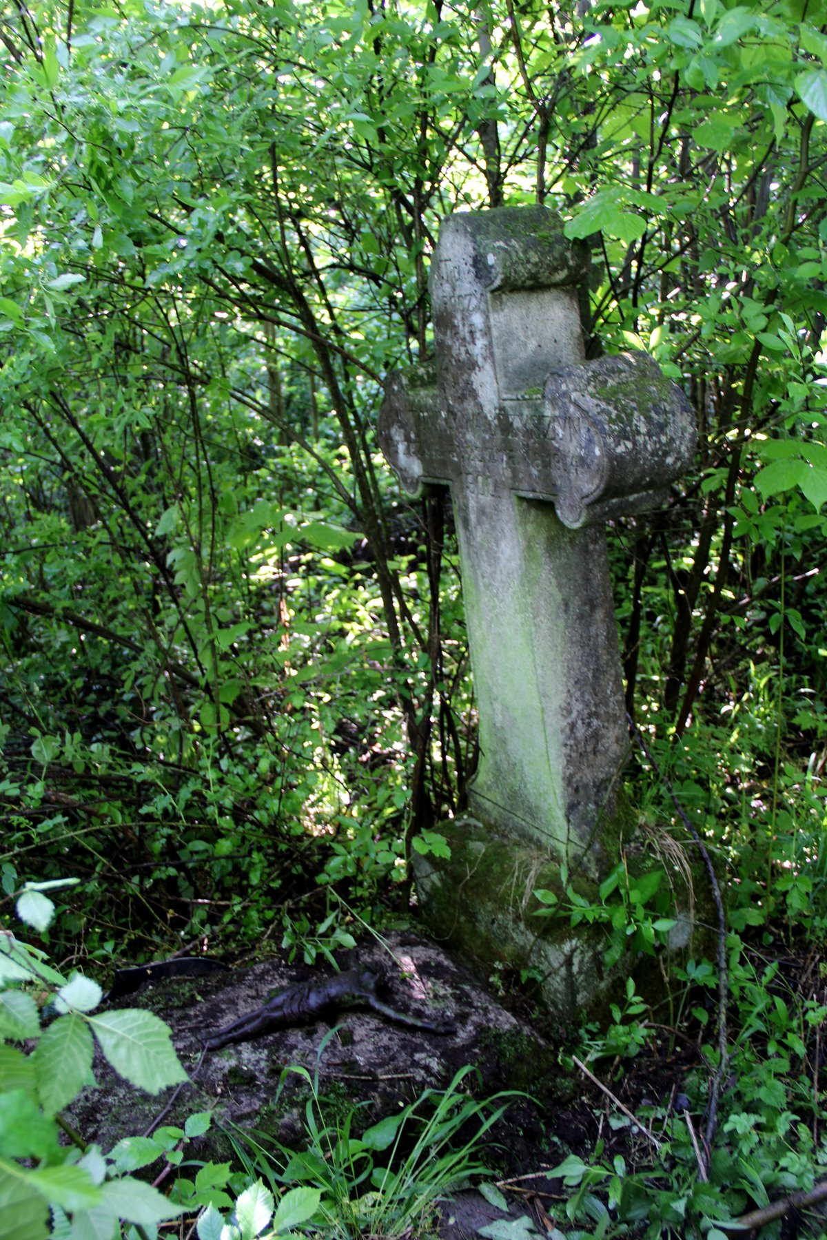 Tombstone of Antonina Walczyszyn, cemetery in Oprylovce