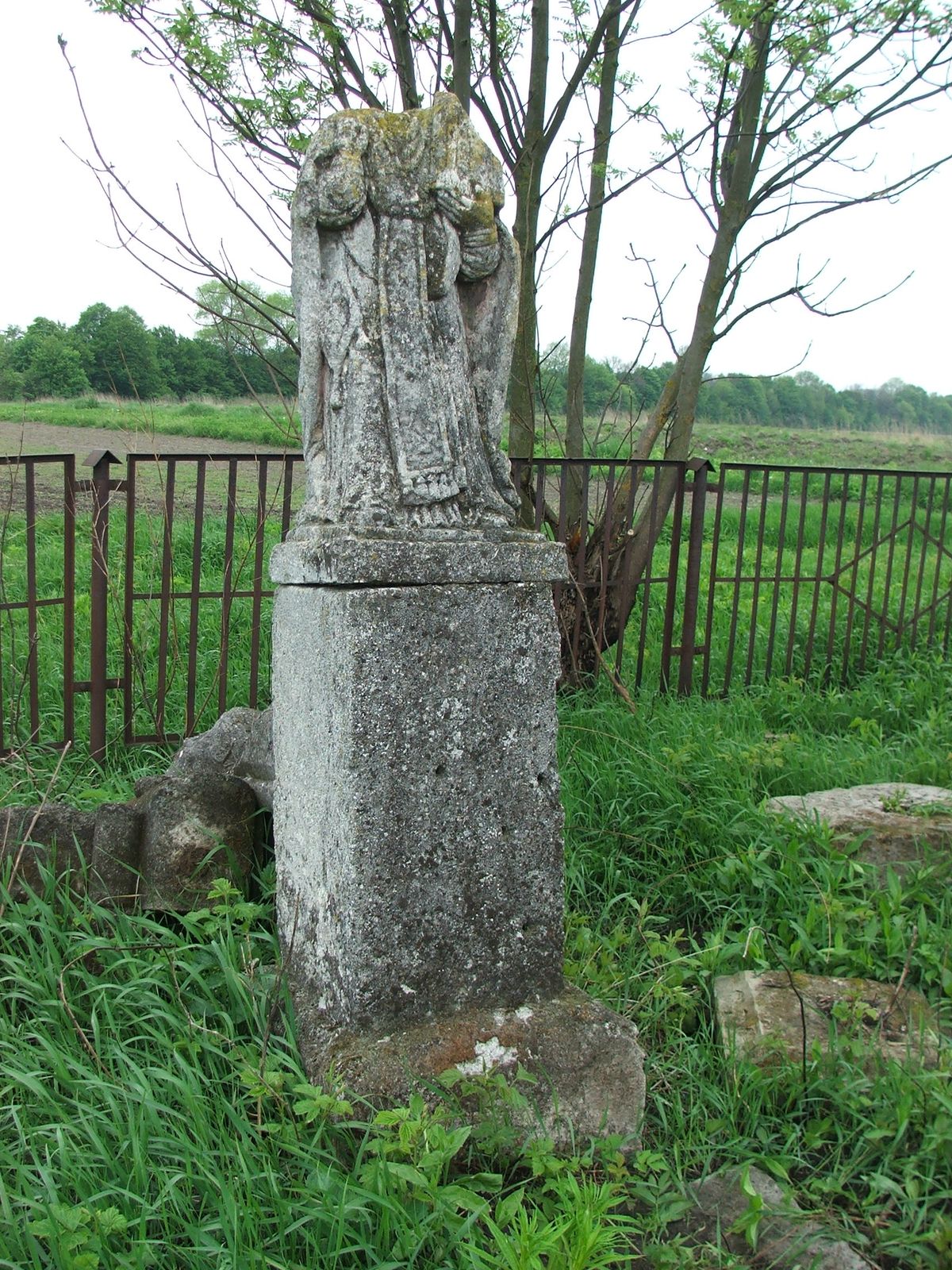 Tombstone of N.N., Nowinki cemetery, 2019