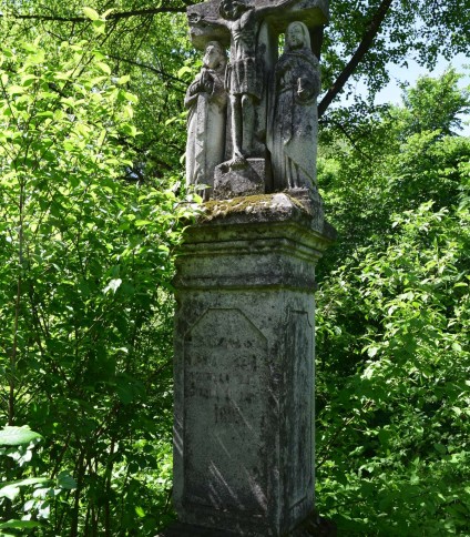 Nagrobek Anny Łen, cmentarz w Kozłowie