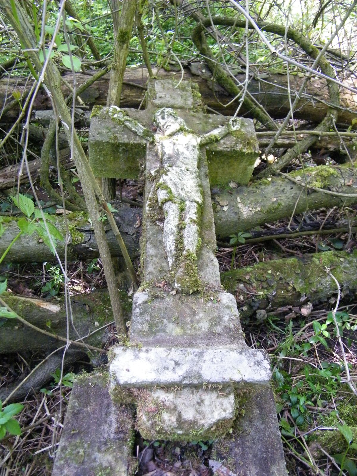 Wreath from the tombstone of Wawrzyniec Swiźinski, Kozłowo cemetery