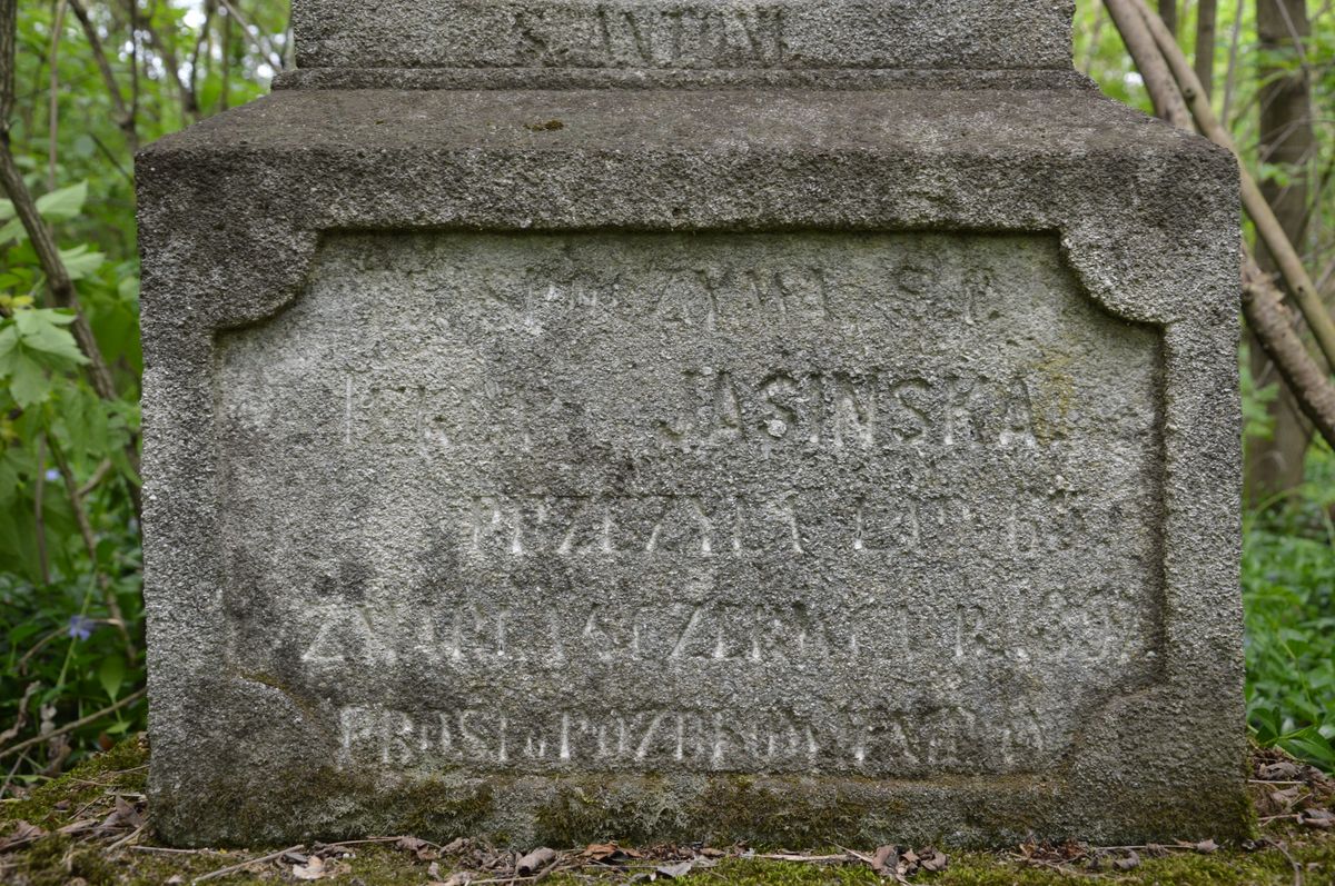 Inscription on Tekla Jasinska's gravestone in Draganovka cemetery