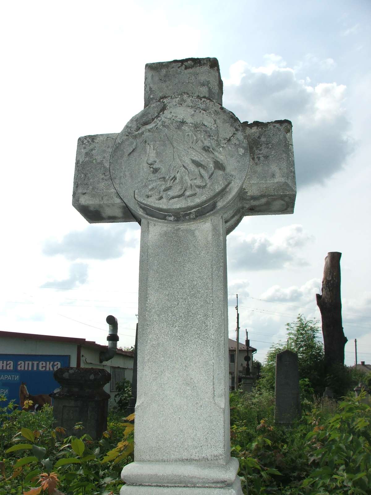 Tombstone of Emilia Łodyńska, Zbarazh cemetery, sector 01b