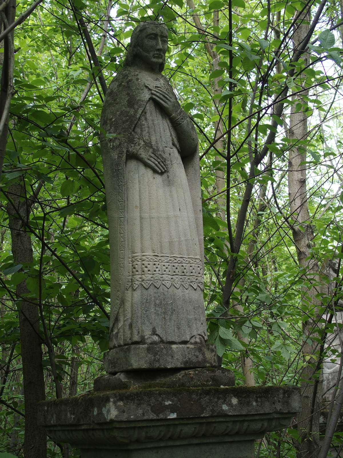 Tombstone figure of Karol Przybież in the cemetery in Draganówka