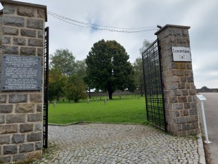 Cmentarze na terenie Miejsca Pamięci KL Mauthausen