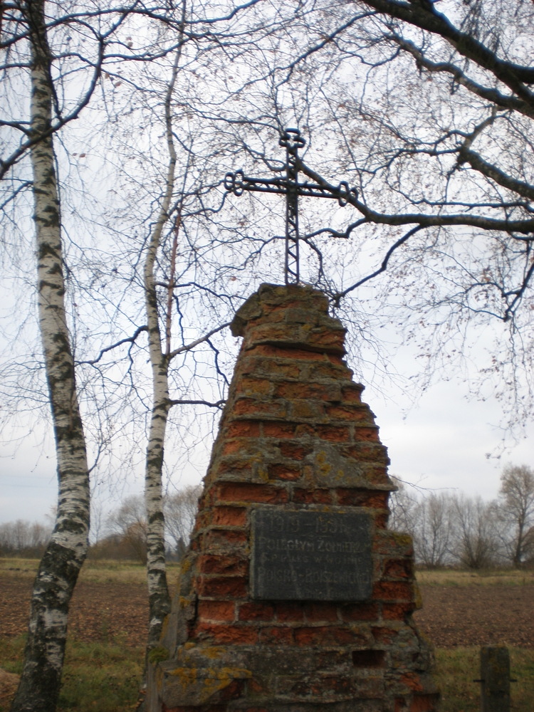 Cmentarz wojskowy z grobami żołnierzy polskich poległych w wojnie polsko-bolszewickiej w Dragunach