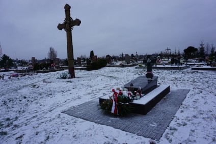 Symboliczny grób żołnierzy Wojska Polskiego poległych w wojnie polsko-bolszewickiej w Podbrzeziu