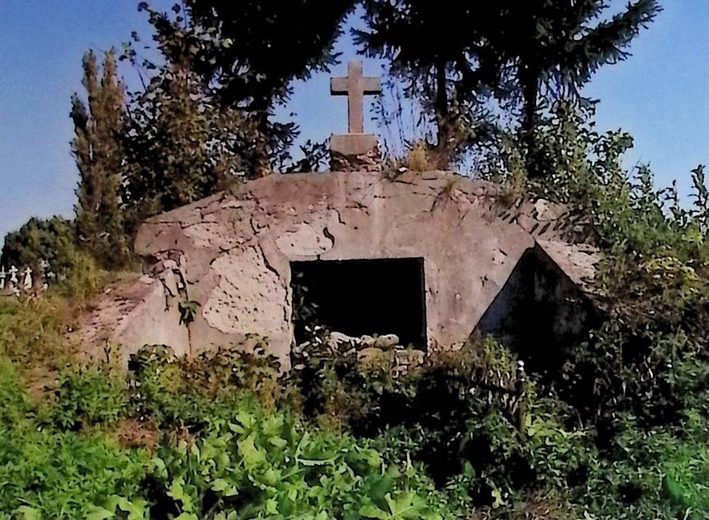 Fotografia przedstawiająca Tomb of N.N.