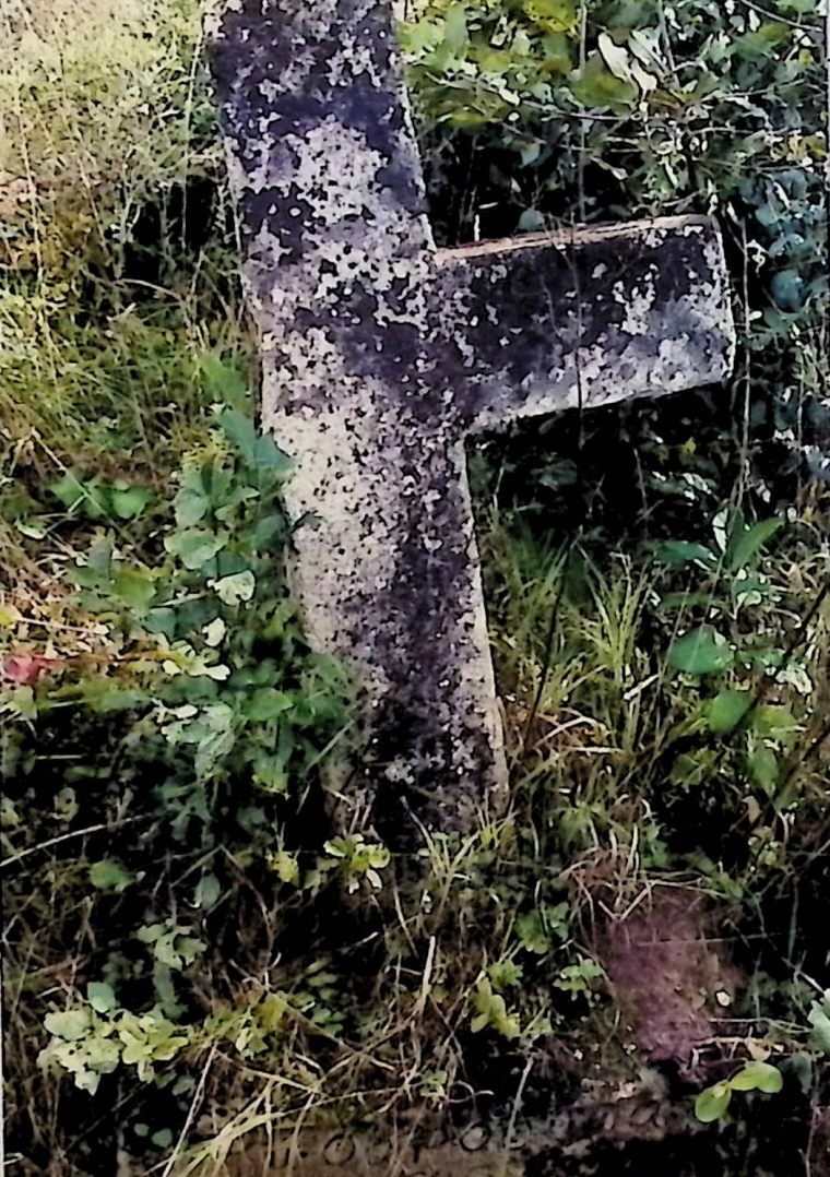 Fotografia przedstawiająca Nagrobek Stefana Kuczmy i […]nki Kuczmy